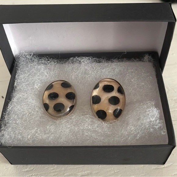 1954-1960s gold tone oval shaped almond Mother-of-Pearl/onyx cuff links - Picture 2 of 13